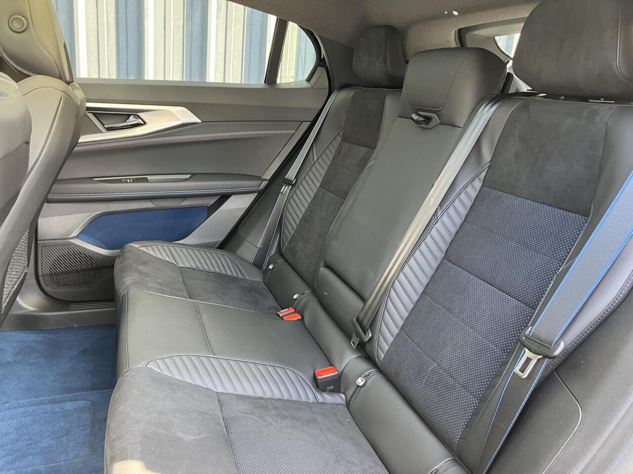 Renault Rafale E-Tech 4x4 plug-in hybrid 300 atelier Alpine 1 KM " NIEUW " / TREKHAAK / SOLAR BAY DAK / PACK VISION / HEAD-UP / ELECTR. VERST. STOELEN / ELECTR. ACHTERKLEP CAMERA 360 / ETC.