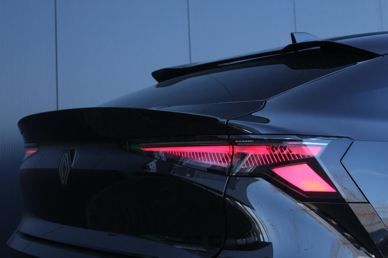 Renault Rafale 1.2 E-Tech 4x4 plug-in hybrid 300Pk Atelier Alpine | Google Navigatie | Draadloze Carplay | Wegklapbare Trekhaak | Harman Kardon Geluid | 4Control | Adaptieve Onderstel | Elek. Stoelen | Stoel & Stuurverwarming | Treeplanken | Spoiler |