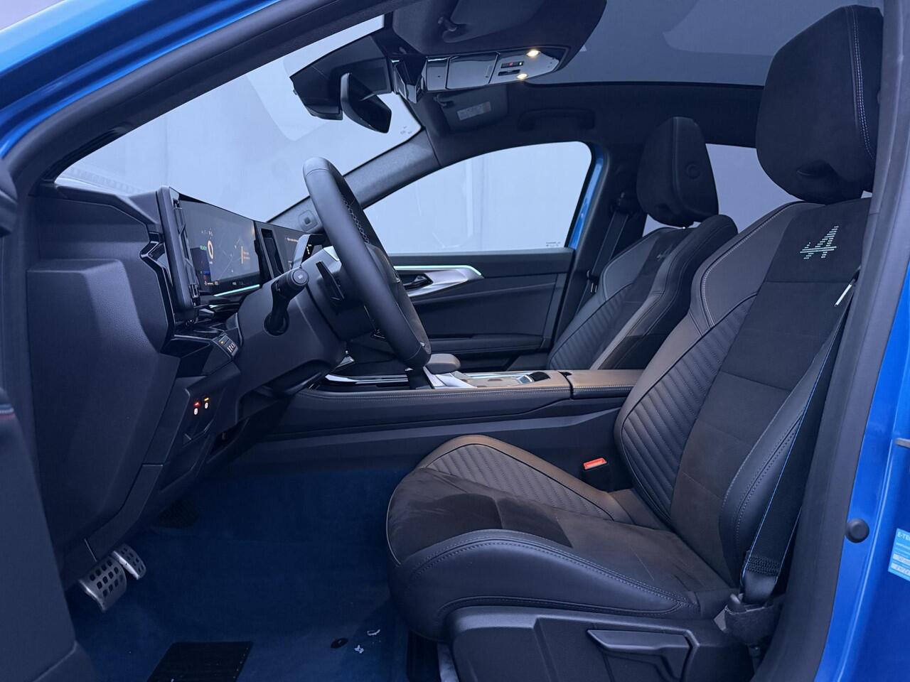 Renault Rafale E-Tech 4x4 plug-in full hybrid 300 esprit Alpine / Fabrieksgarantie tot 04-2027 / PANO / EAER 98 km / Panoramadak variabele transparantie / HUD / Camera 360° / Elektrische klep / Navigatie / Apple Carplay Android / Stuur & stoel en voorruitverwarming / Ad