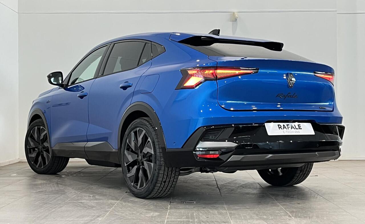 Renault Rafale E-Tech 4x4 Plug-in Hybrid 300 Esprit Alpine | Solarbay | Harman Kardon | Pack Privilège | 6-voudig elektrisch verstelbare voorstoelen | Van: ¤ 62.080,- nu rijklaar voor: ¤ 57.080,-