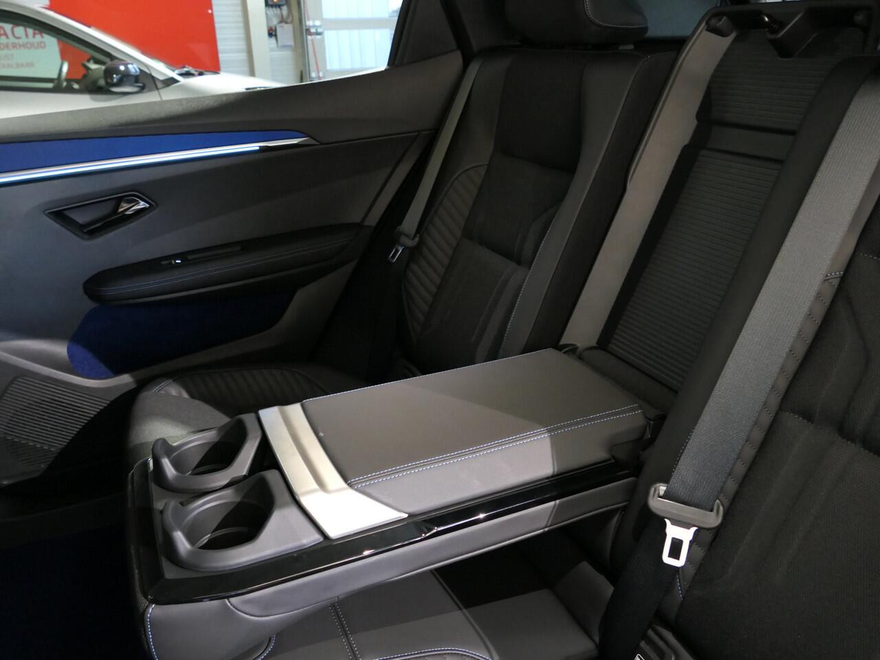 Renault SCENIC E-Tech EV87 long range esprit Alpine - SOH 99,2% - Solarbay panoramadak! - Dode hoek - Parkeerassistent - 360 camera