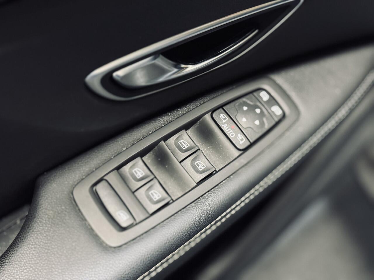 Renault SCENIC 1.3 TCe Limited | Unieke KM!