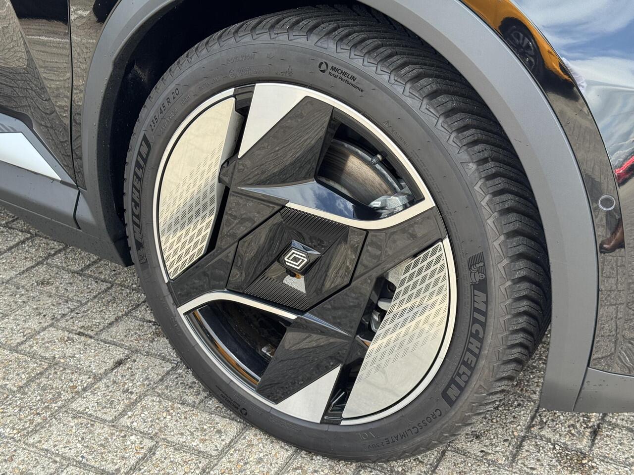 Renault SCENIC E-Tech EV87 long range iconic / 360 CAMERA / STOEL & STUURWIELVERWARMING / ALL SEASON BANDEN / ELEKTRISCH VERSTELBARE STOELEN /