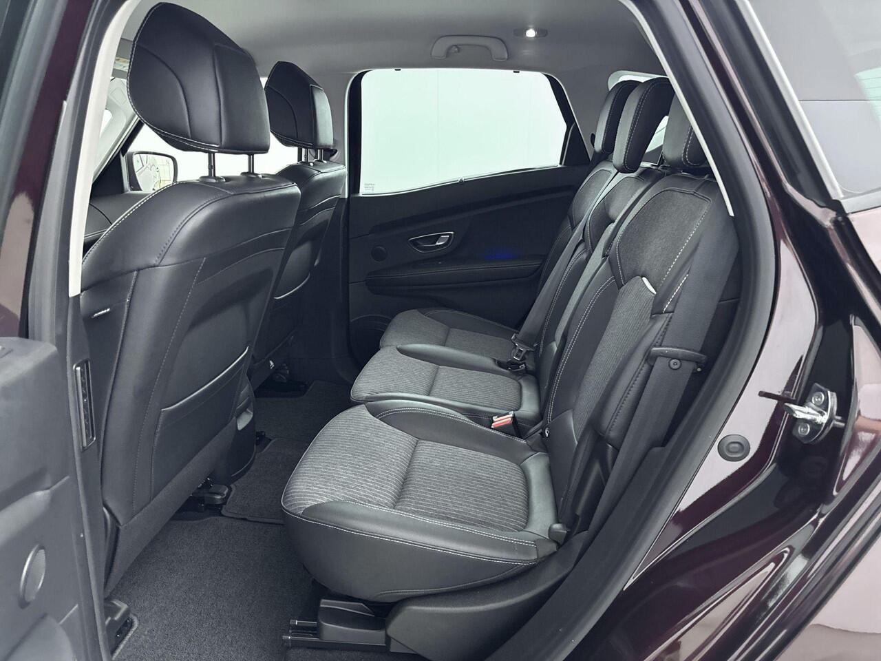 Renault SCENIC 1.3 TCe Intens 140PK | Navigatie | Half-Lederen Bekleding | Achteruitrijcamera | Climate Control