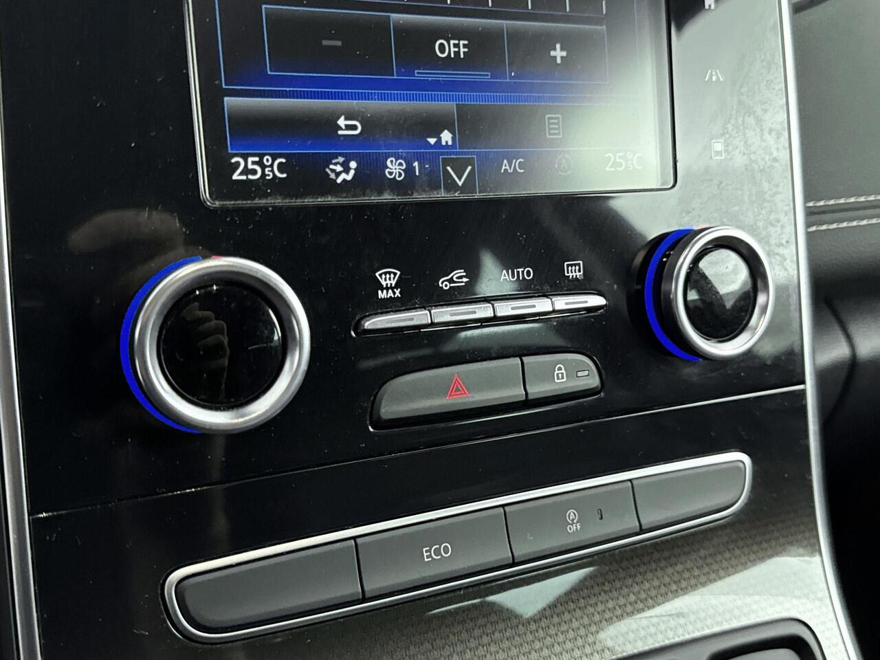 Renault SCENIC 1.3 TCe Intens 140PK | Navigatie | Half-Lederen Bekleding | Achteruitrijcamera | Climate Control