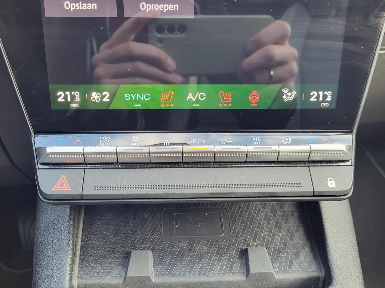 Renault SCENIC E-Tech EV87 long range iconic Automaat / Pack Augmented Vision / Solarbay panoramadak /Harman Kardon Audio / Navigatie / Apple Carplay / Android Auto /