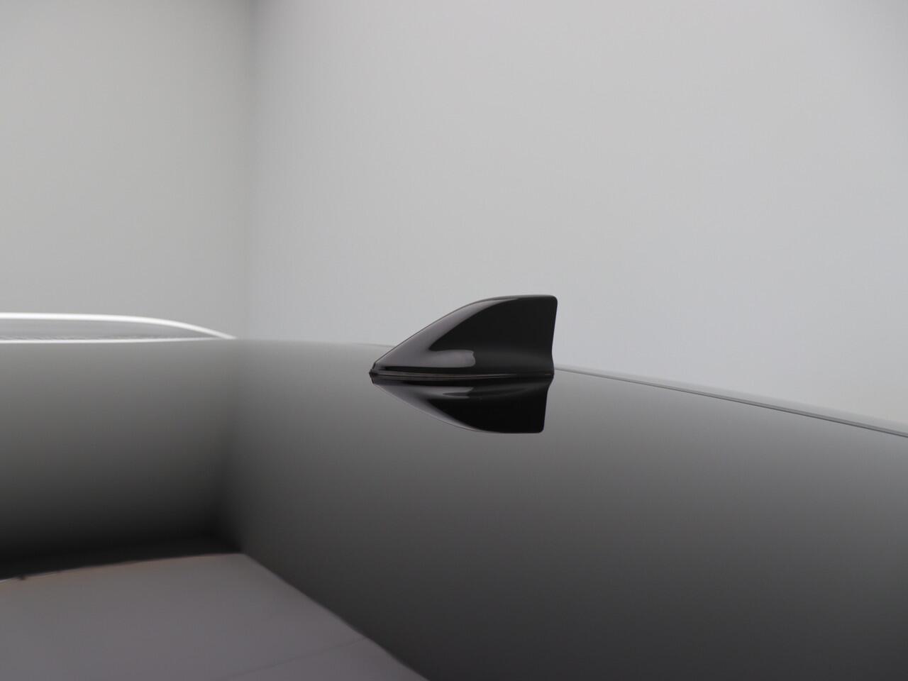 Renault SCENIC E-Tech Iconic Long range | Achteruitrijcamera | Adaptive Vision LED koplampen met geïntegreerde mistlampfunctie | Blind spot warning met lane departure prevention