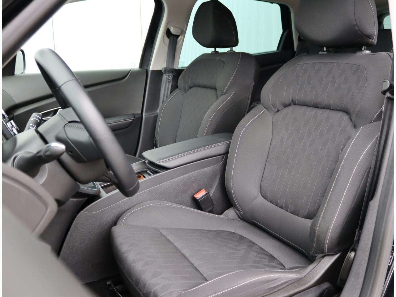 Renault SCENIC 1.3 TCe Limited | 1e eigenaar | Trekhaak | All seasons | Camera