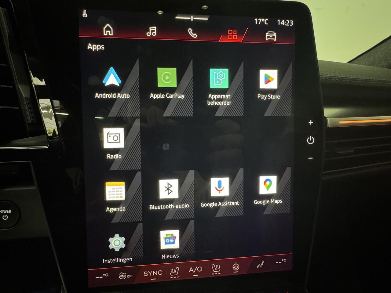Renault SCENIC E-Tech EV87 long range esprit Alpine | Demo 04-26 leverbaar | Navigatie | 360 Camera | Cruise control adaptief | Stoel + Stuurverwarming | Warmtepomp |