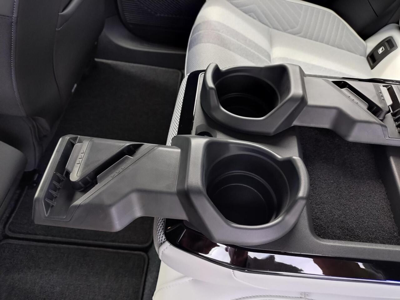 Renault SCENIC E-Tech EV87 long range iconic / 360 CAMERA / STOEL & STUURWIELVERWARMING / ALL SEASON BANDEN / ELEKTRISCH VERSTELBARE STOELEN /