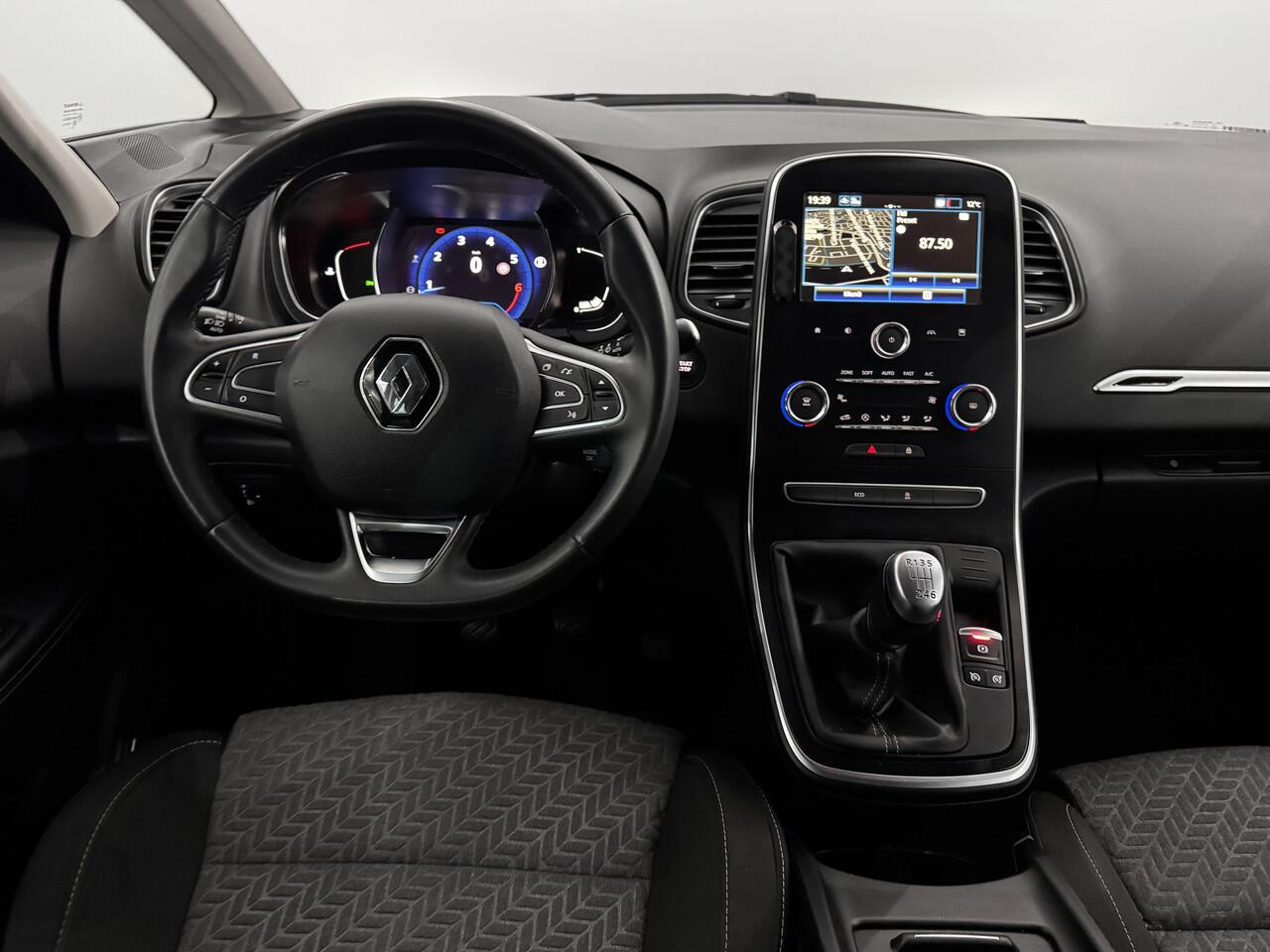 Renault SCENIC 1.3 TCe Intens Clima, Camera, Navi, Keyless start, Cruise control, A start stop, Virtual desk