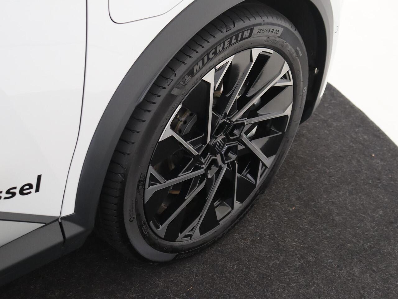 Renault SCENIC E-Tech EV87 long range esprit Alpine 220PK | Panoramadak | Harman Kardon | 360 Camera | Stoelverwarming | 360 Camera |