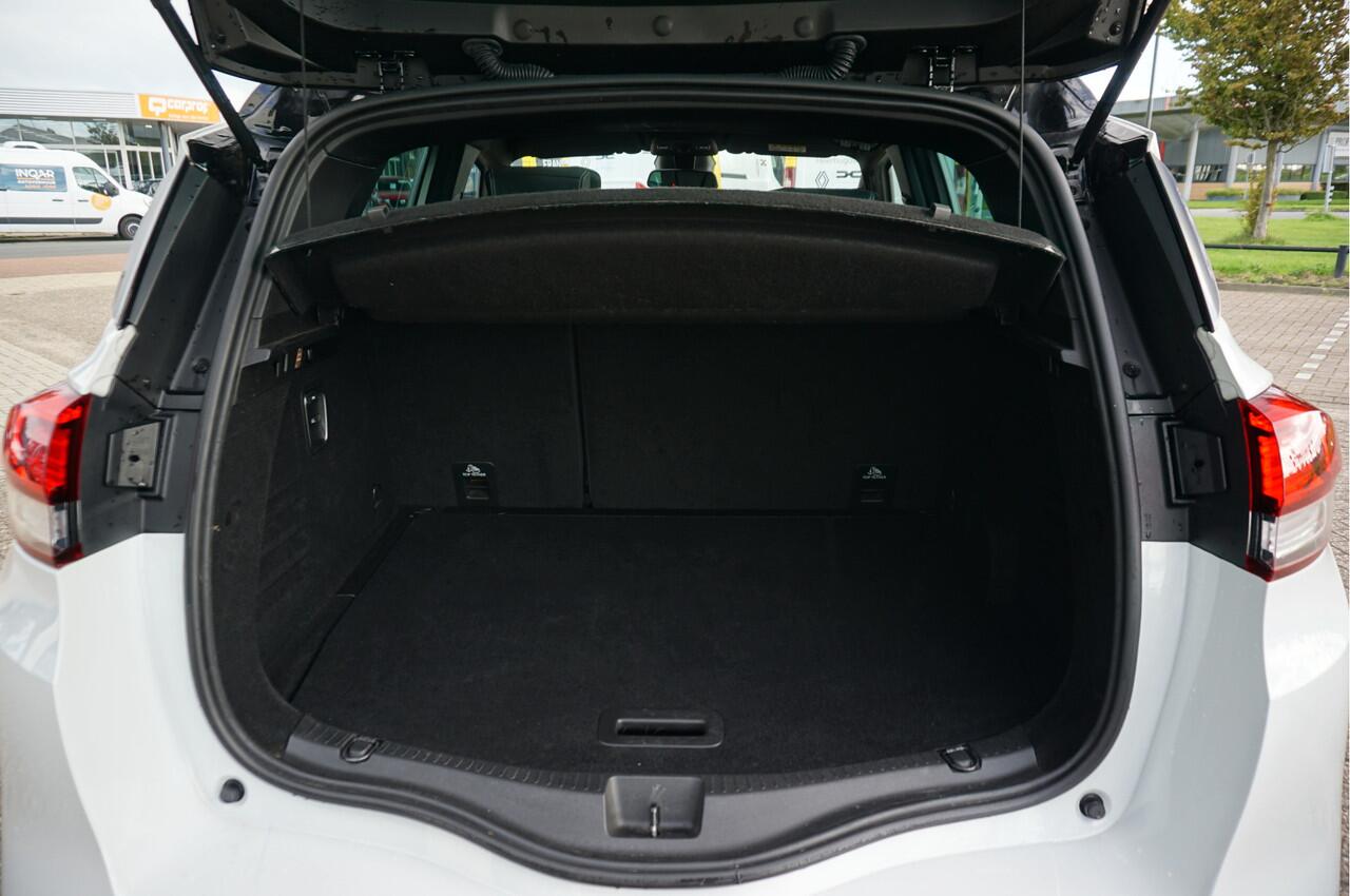 Renault SCENIC 1.3 TCE 140 EDC Black Edition, Bose