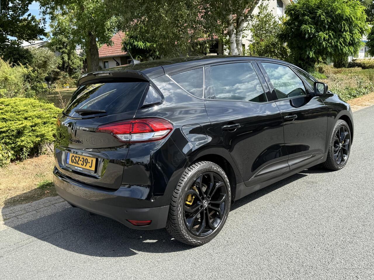 Renault SCENIC 1.3 TCe 159PK AUT Black EditionoPanooLeder