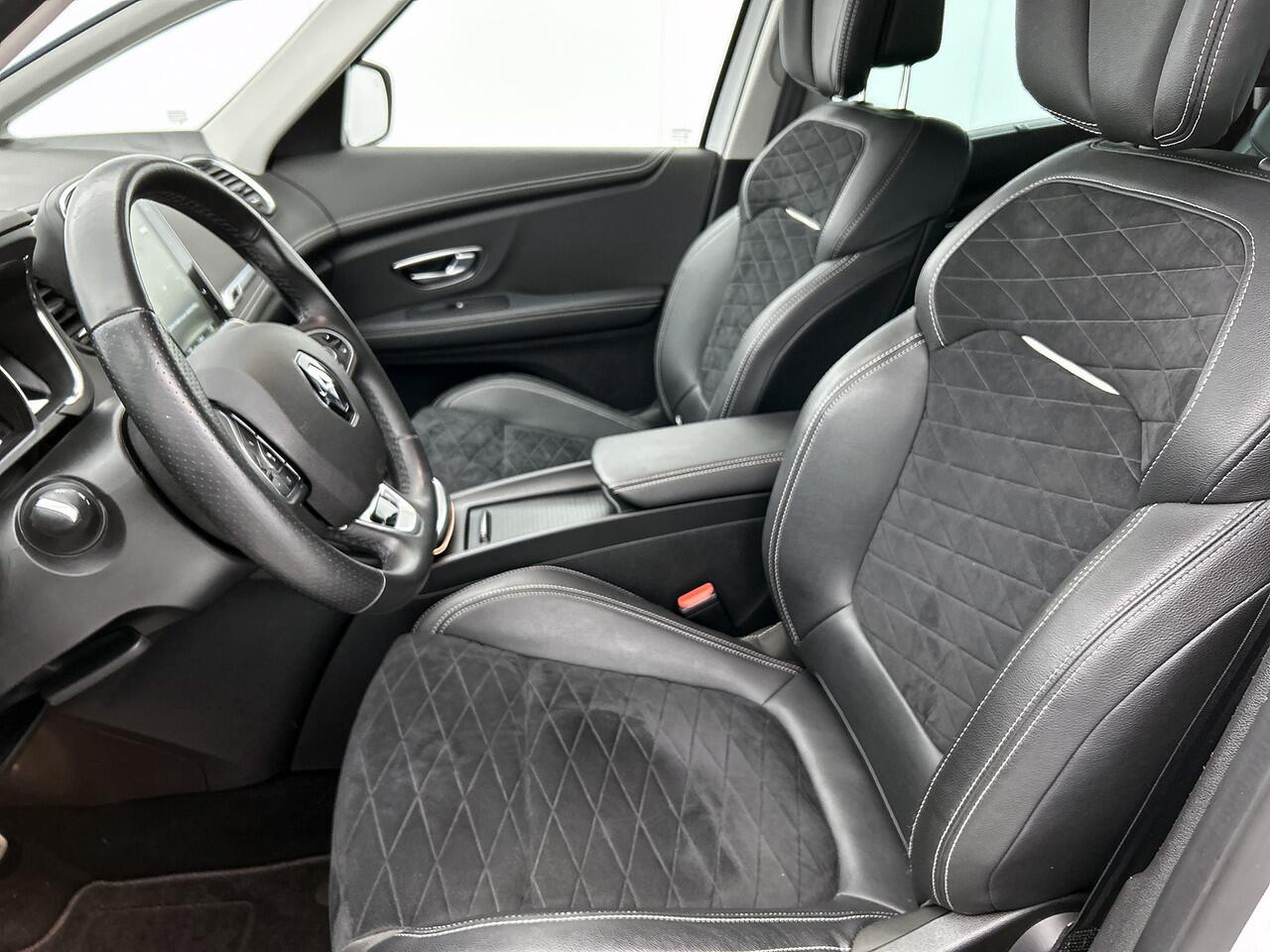 Renault SCENIC 1.3 TCe Black Edition Camera, Stoelverwarming, Carplay