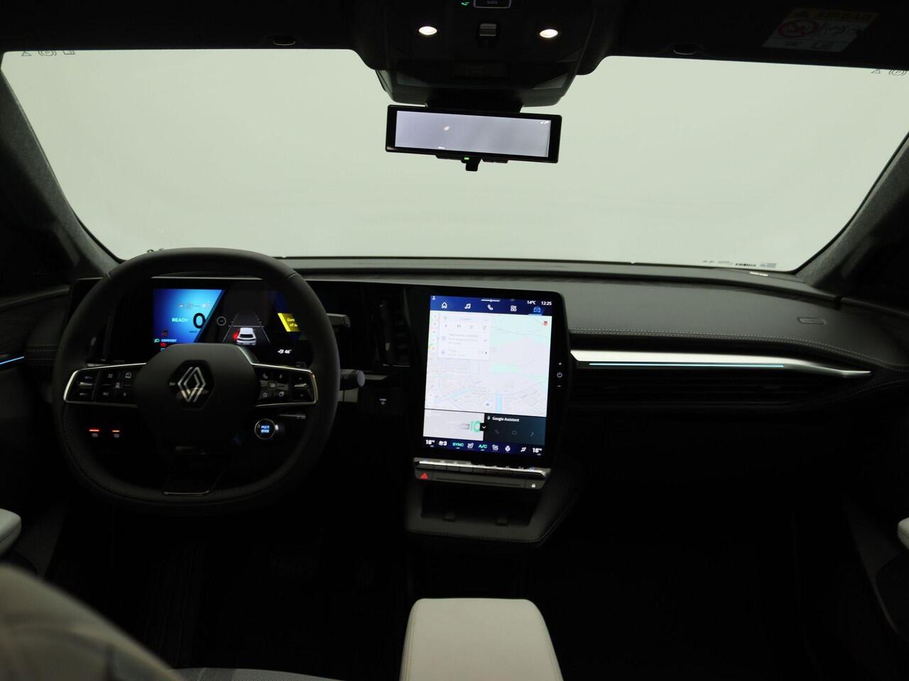 Renault SCENIC E-Tech V87 220 pk long range Iconic | Demo | Pack Augmented Vision | Solarbay elektrochromatisch panoramisch dak | Metaalkleur |