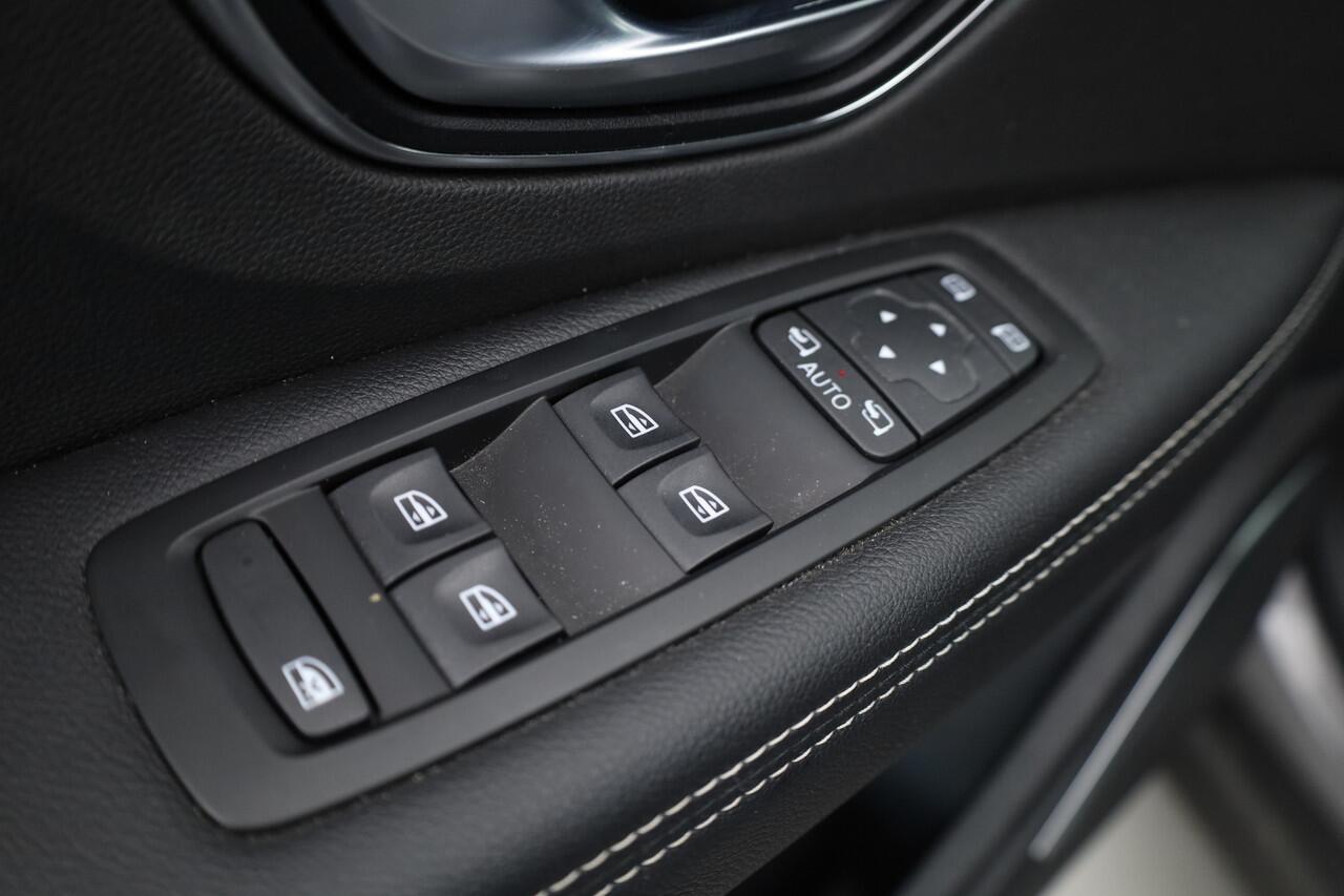 Renault SCENIC 1.3 TCe Intens | Navi | Massage | Stoelver. | Camera | Dodehoek. | PDC V+A