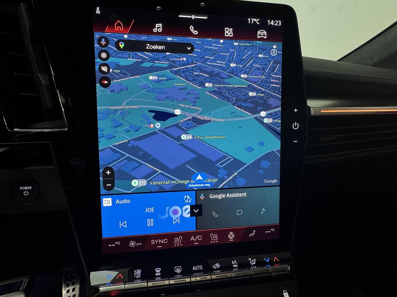 Renault SCENIC E-Tech EV87 long range esprit Alpine | Demo 04-26 leverbaar | Navigatie | 360 Camera | Cruise control adaptief | Stoel + Stuurverwarming | Warmtepomp |