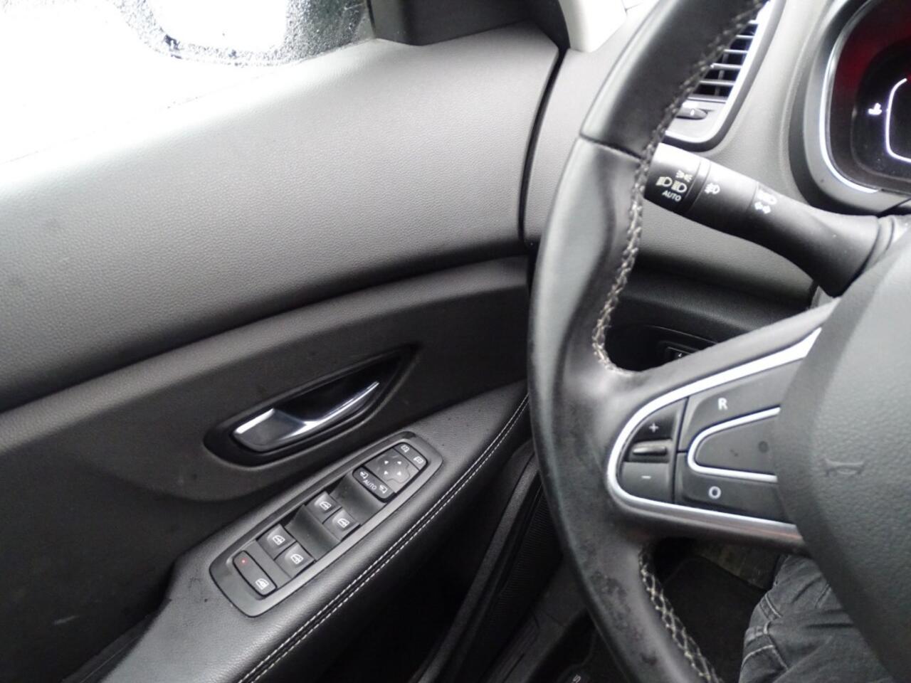 Renault SCENIC 1.3 TCE BUSINESS ZEN-Navi-Trkh-Clima-Led-Cruise-Blth-Usb-Pdc-Media