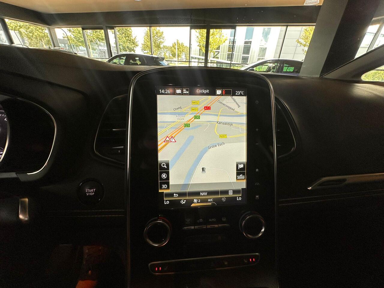 Renault SCENIC 1.3 TCe Initiale Paris Pano/Trekhaak/Dealer onderhouden/NIEUWSTAAT