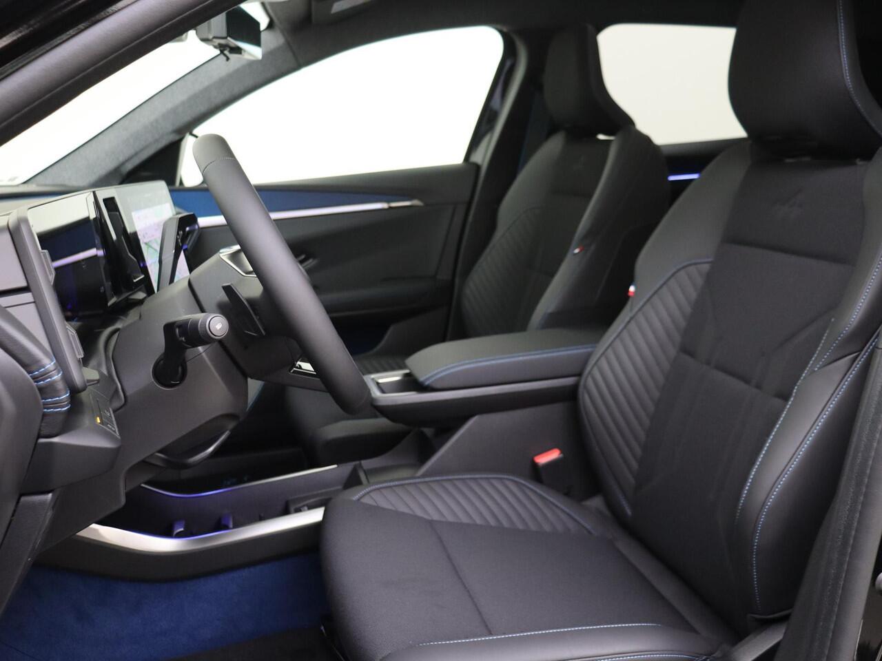 Renault SCENIC E-Tech EV87 long range esprit Alpine | Solarbay Panoramadak | Pack Advanced Driving Assist & Augmented Vision | Adaptieve Cruise Control | Stoel- en Stuurwielverwarming | 20" LMV 'Speedway' | Elektrische Achterklep | Sportstoelen