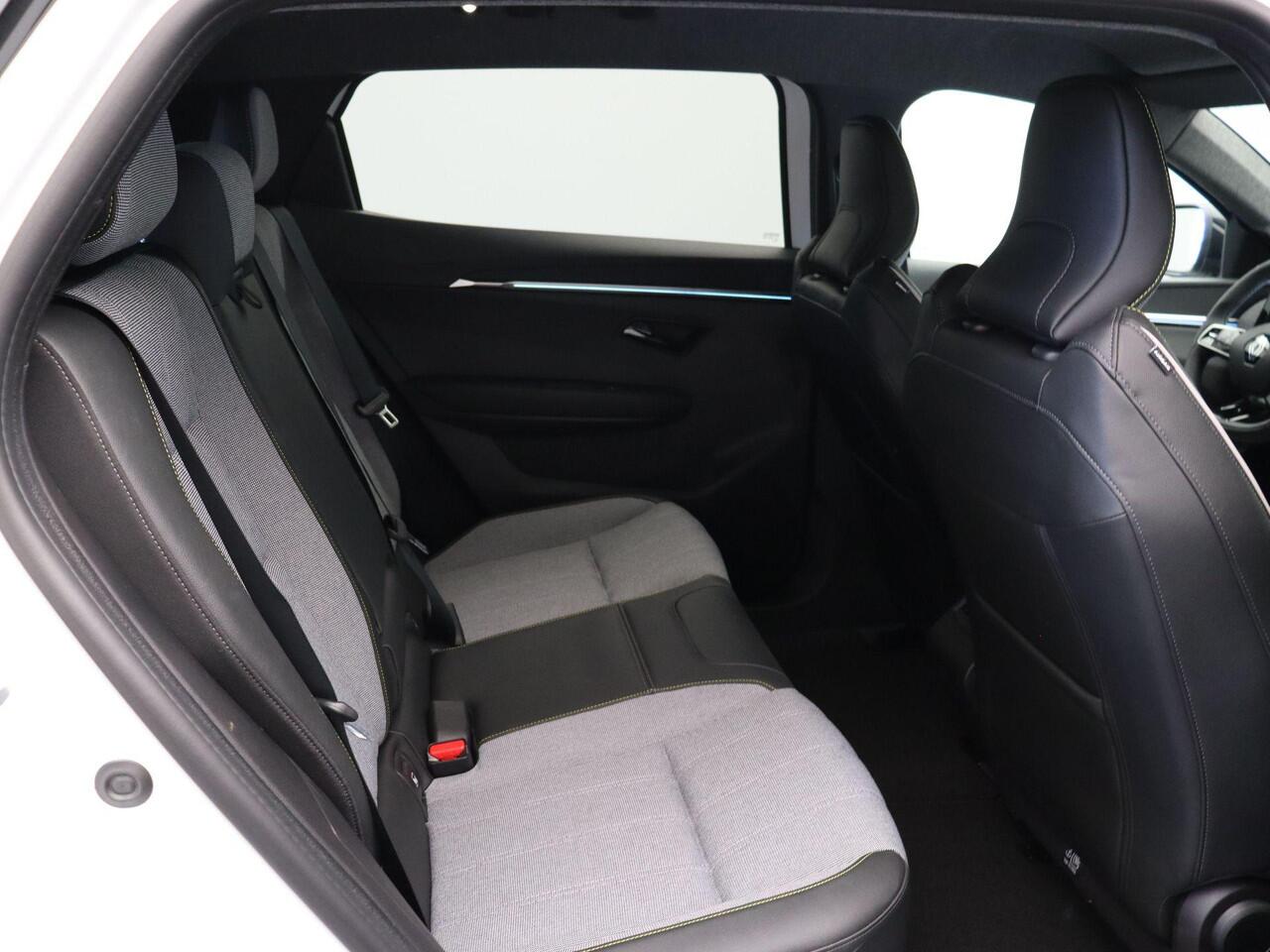 Renault SCENIC E-Tech EV87 220pk long range techno | Stoel- en stuurverwarming | Active driver assist | Blind spot |