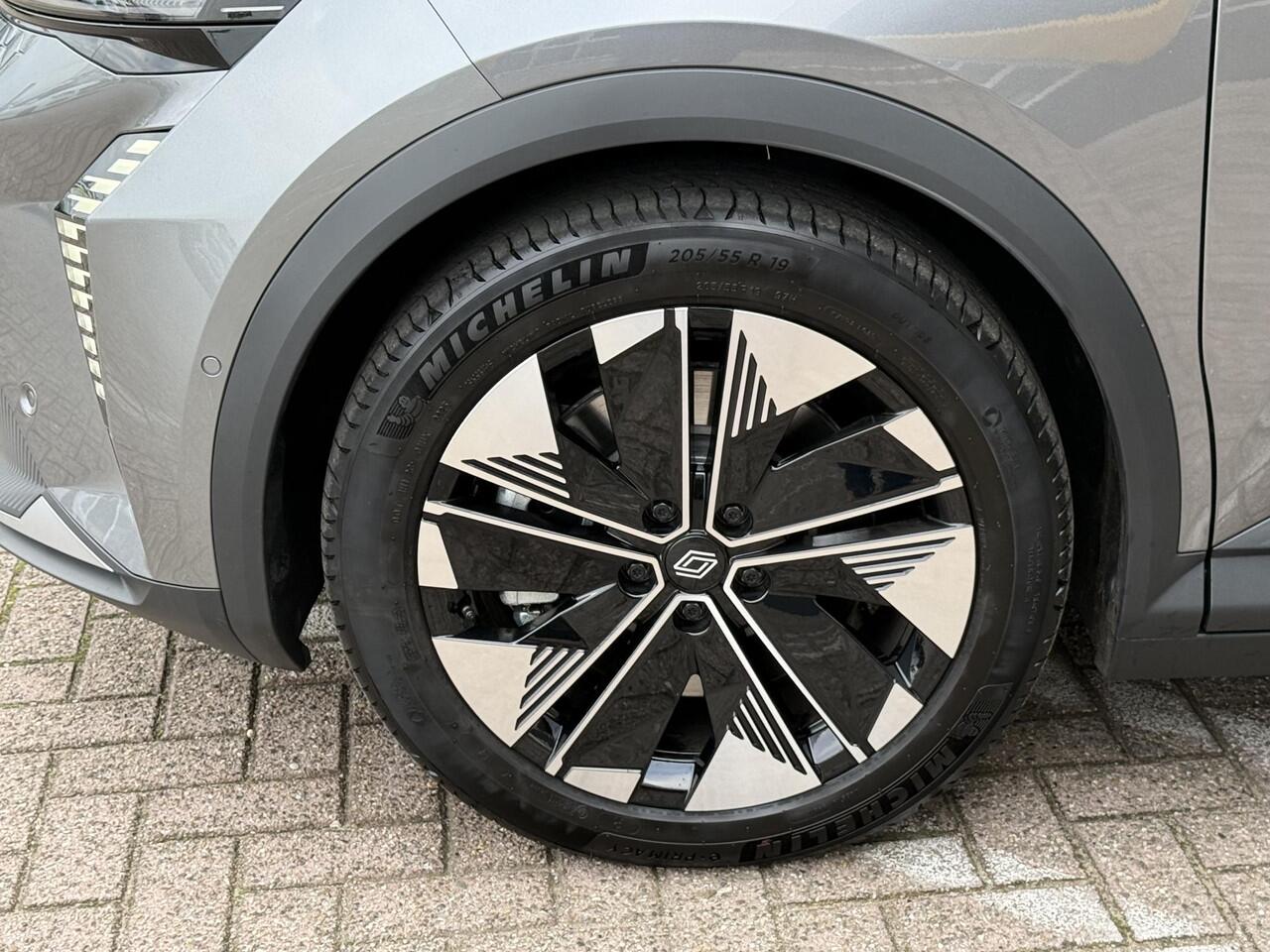 Renault SCENIC EV87 220 Long Range Techno | Demo | Pack Comfort Premium | Pack Advanced Driving Assist & Augmented Vision |