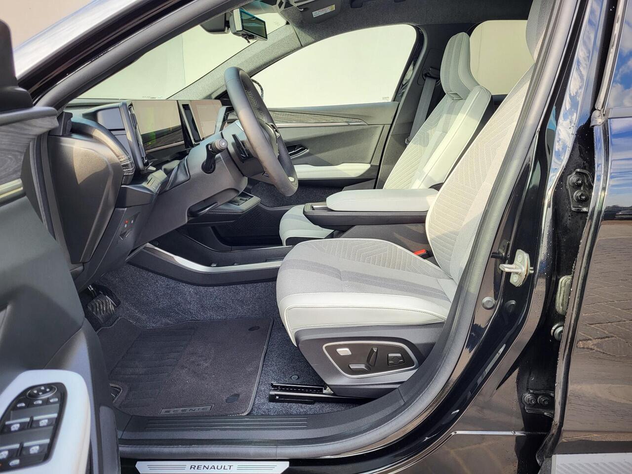 Renault SCENIC E-Tech EV87 long range iconic Automaat / Pack Augmented Vision / Solarbay panoramadak /Harman Kardon Audio / Navigatie / Apple Carplay / Android Auto /