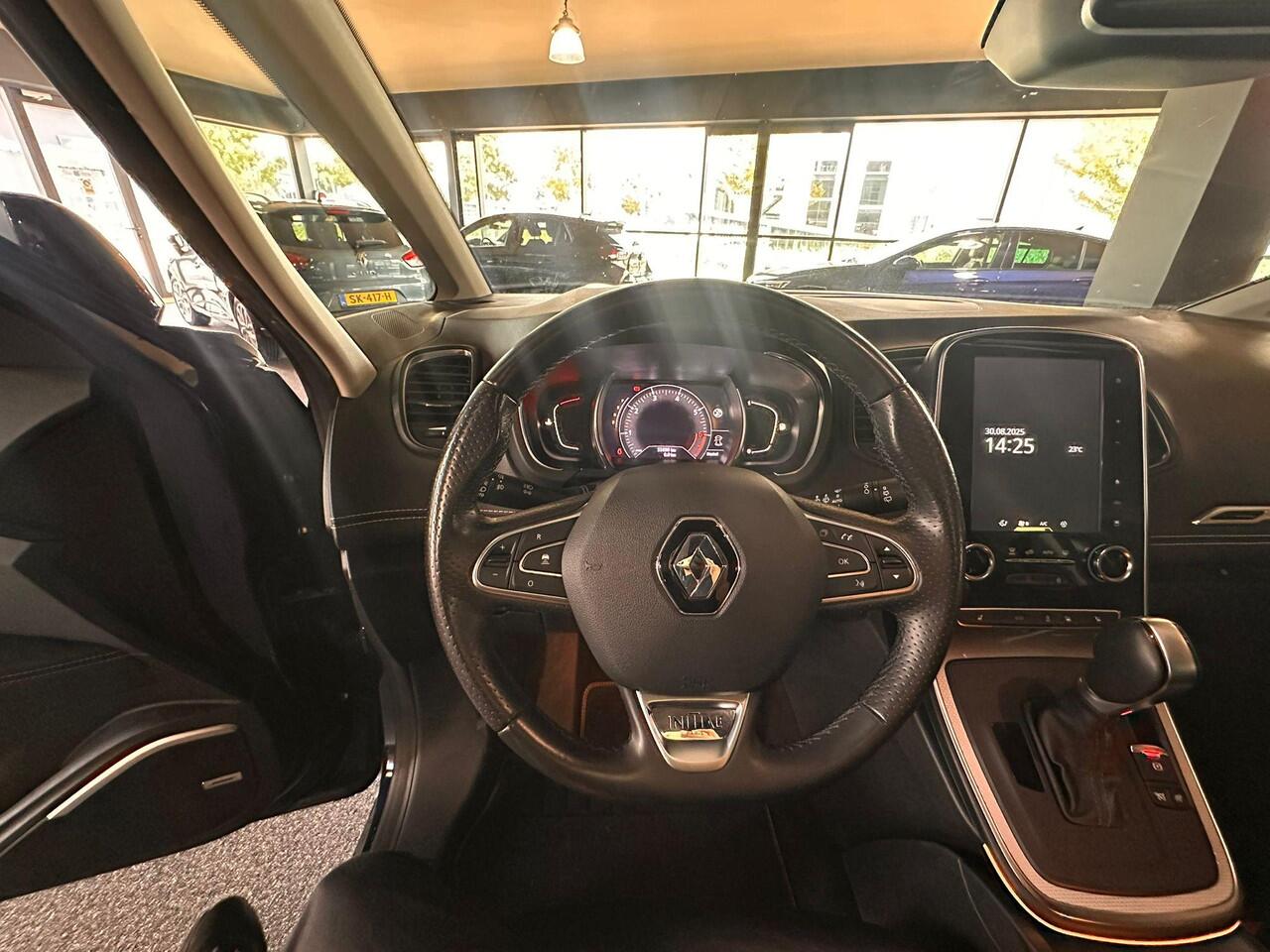 Renault SCENIC 1.3 TCe Initiale Paris Pano/Trekhaak/Dealer onderhouden/NIEUWSTAAT