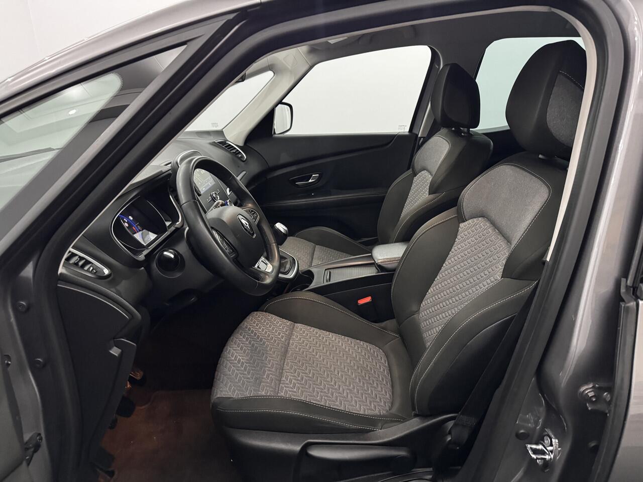 Renault SCENIC 1.3 TCe Intens Clima, Camera, Navi, Keyless start, Cruise control, A start stop, Virtual desk