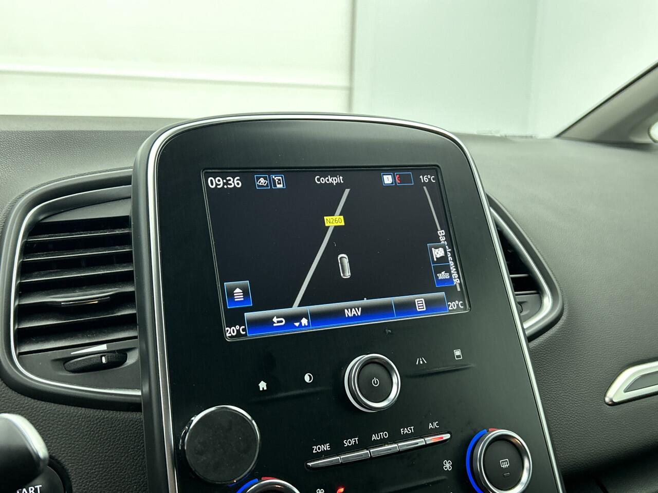 Renault SCENIC 1.3 TCe Limited / CAMERA / NAVI / Park. sensoren V+A / Stoelverwarming