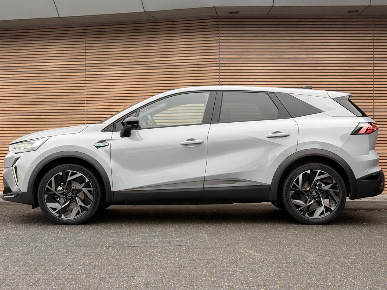 Renault Symbioz 1.6 E-Tech full hybrid 145 esprit Alpine Panodak / Harman/Kardon / Adpt Cruise / 19 "lm velg enz