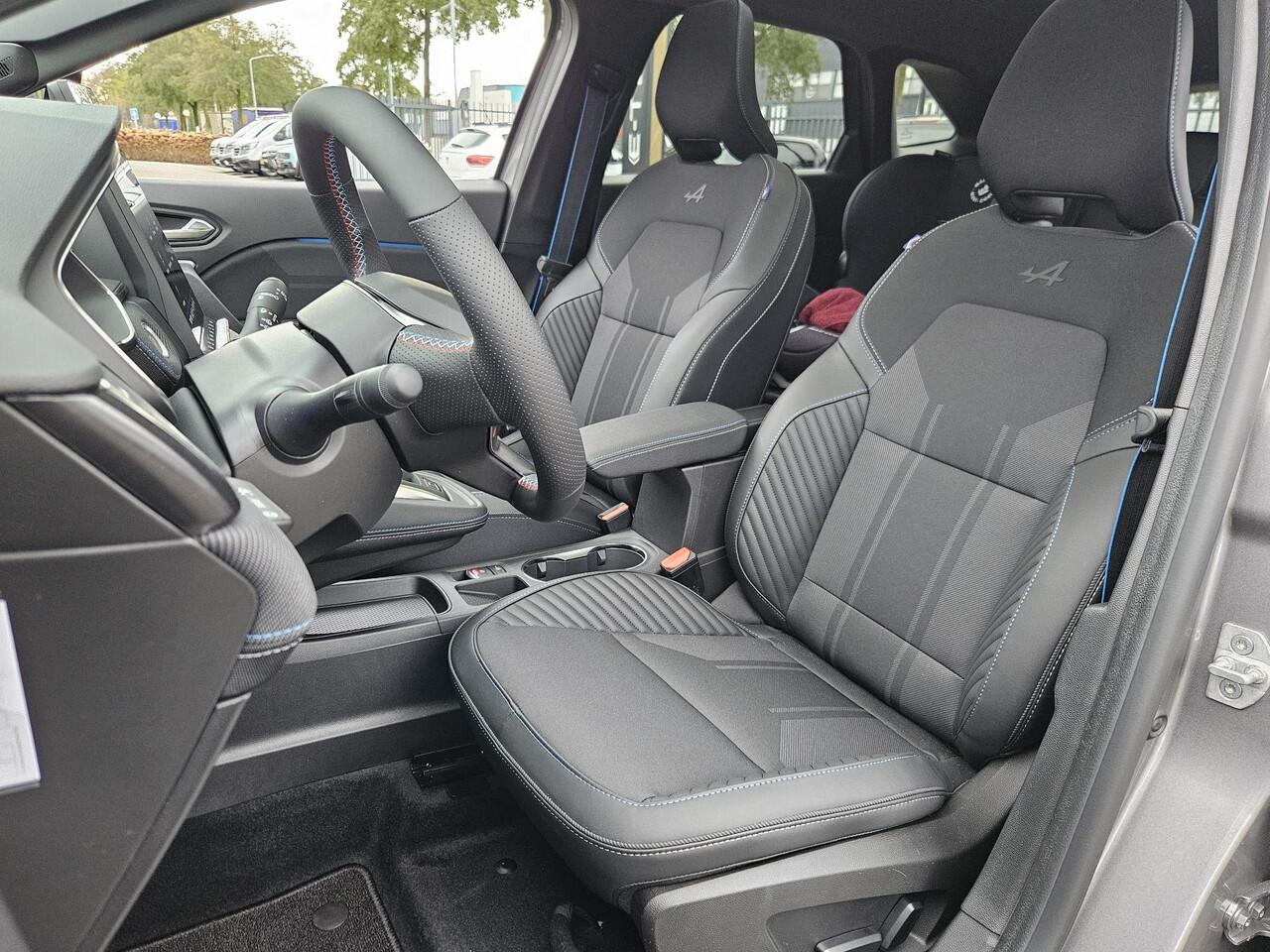 Renault Symbioz 1.8 E-Tech full hybrid 160 esprit Alpine / Harman Kardon Audio / Solarbay Panoramadak / Adaptief Cruise Control / 360 Graden Camera / Elektrische Stoelen / Elektrische Achterklep / Google Navigatie / Stoel & Stuurverwarming / Voorruit Verwarming /