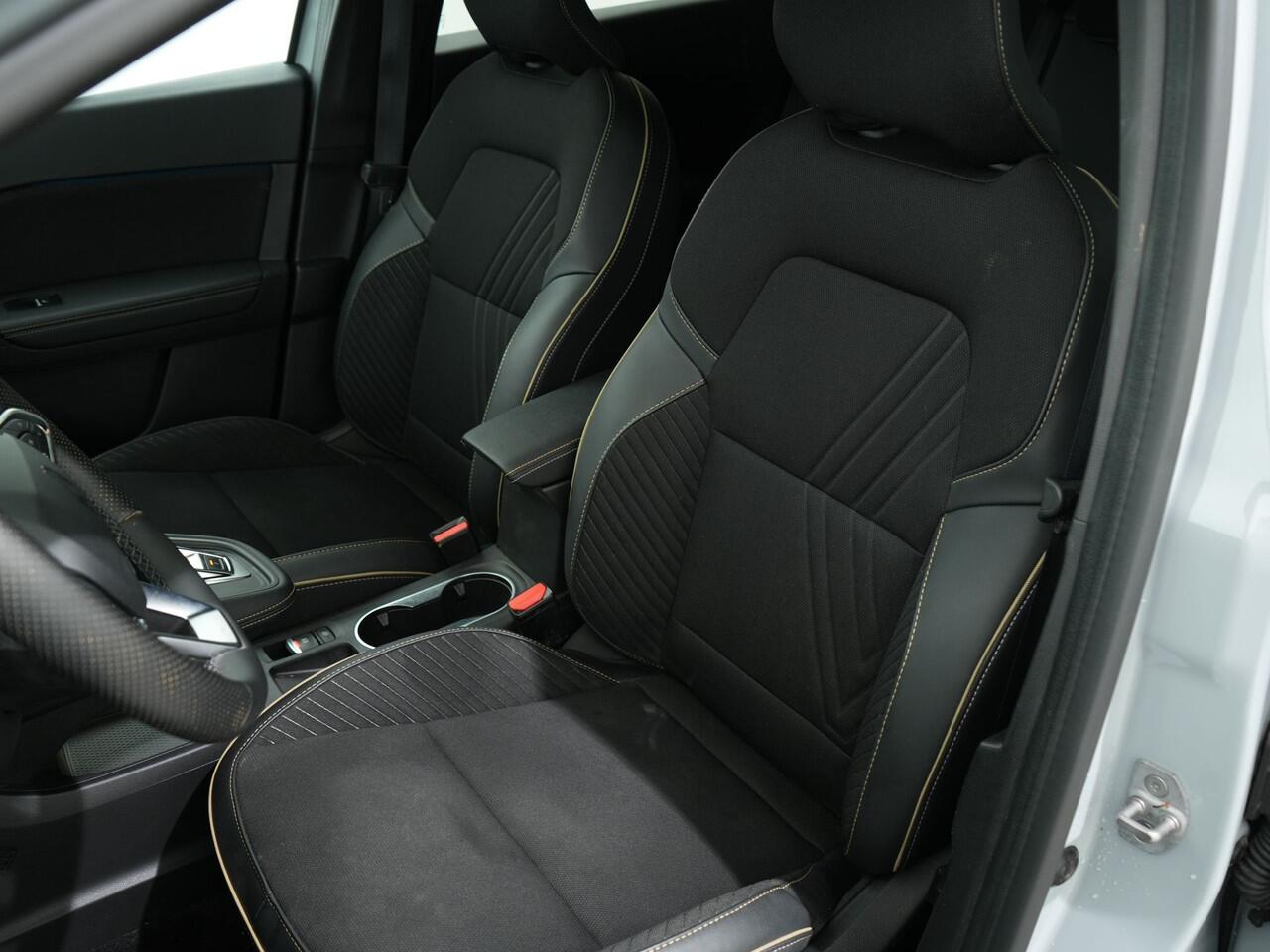 Renault Symbioz 1.6 E-TECH FULL HYBRID 145PK ICONIC | Navi | 360 camera | Winterpakket