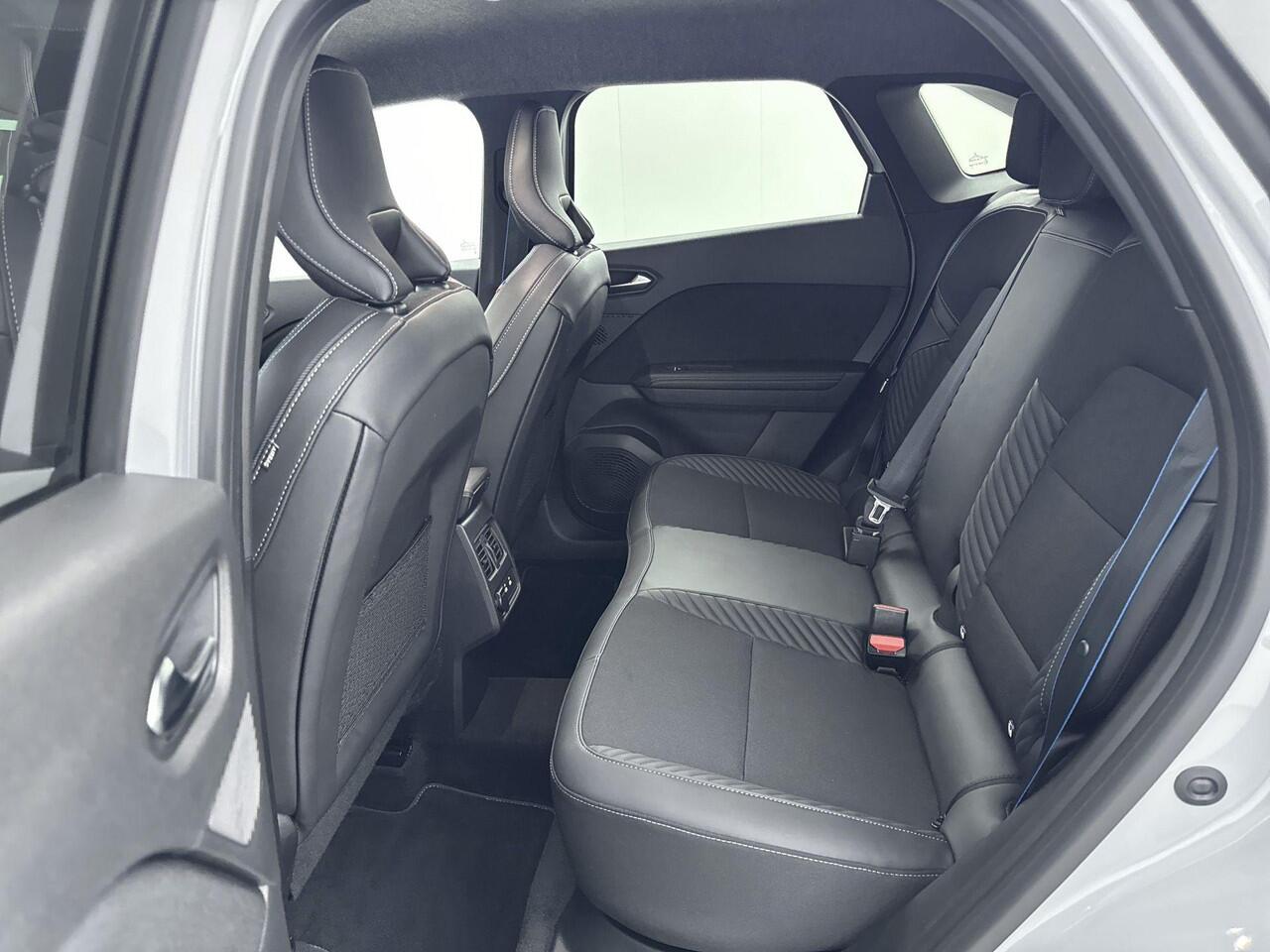 Renault Symbioz 1.6 E-Tech Hybrid Esprit Alpine 145PK | Adaptive Cruise Control | Elektrische Achterklep | Elektrisch Verstelbare Voorstoelen | Harman Kardon | Stoel- Stuur- en Voorruitverwarming | Google Navigatie | Apple Carplay / Android Auto