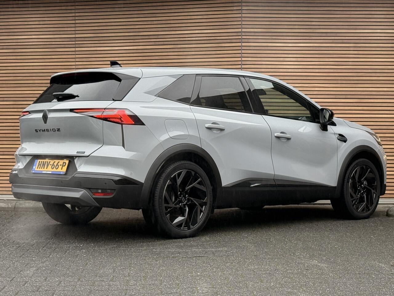 Renault Symbioz 1.6 E-Tech full hybrid 145 esprit Alpine Panodak / Harman/Kardon / Adpt Cruise / 19 "lm velg enz
