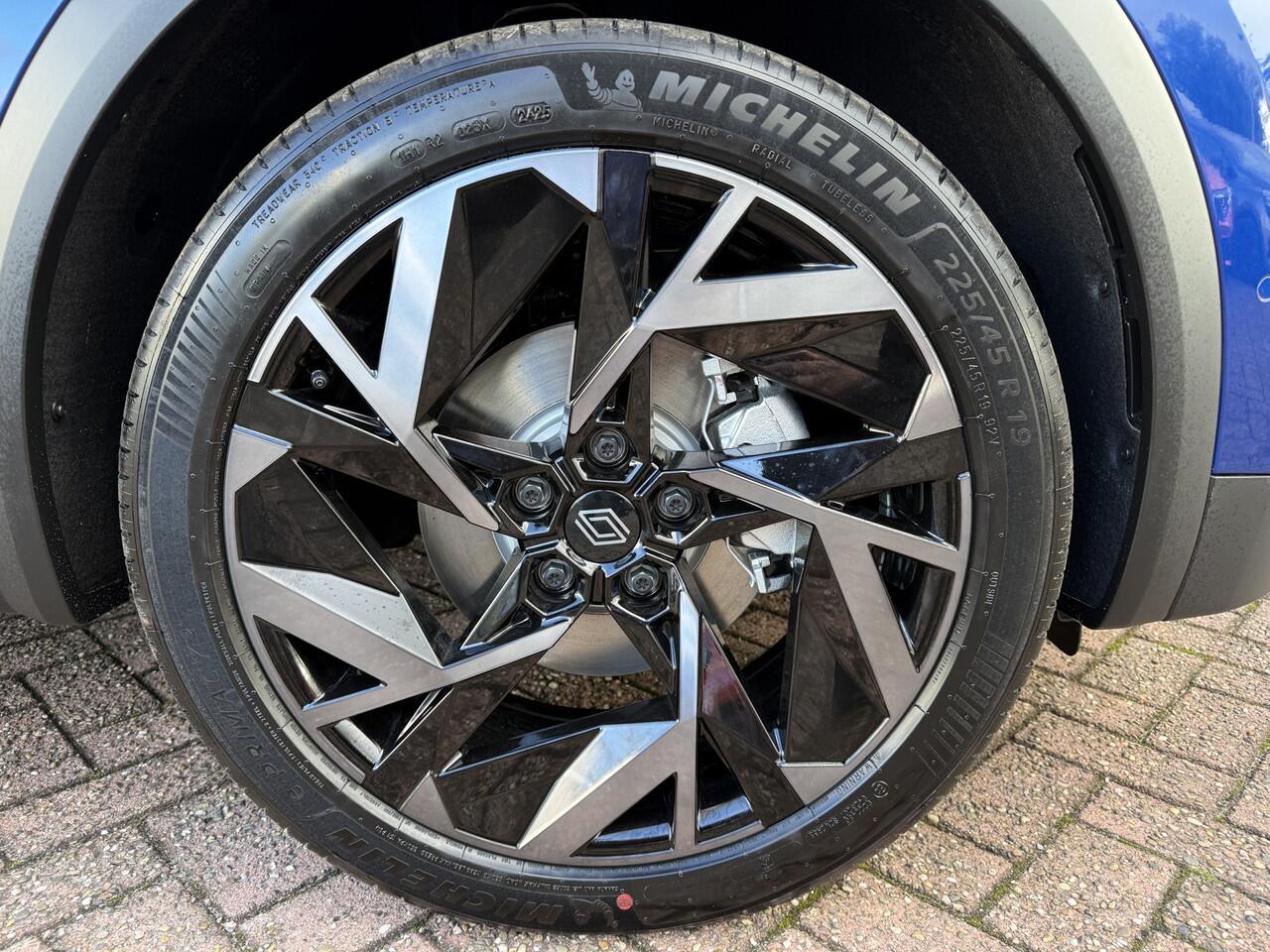 Renault Symbioz 1.8 E-Tech Full Hybrid 160 Esprit Alpine | Harman Kardon | Electyrochromatisch dak | NL-auto, 13 km! | tijdelijk gratis Top Afleverpakket twv Eur 695