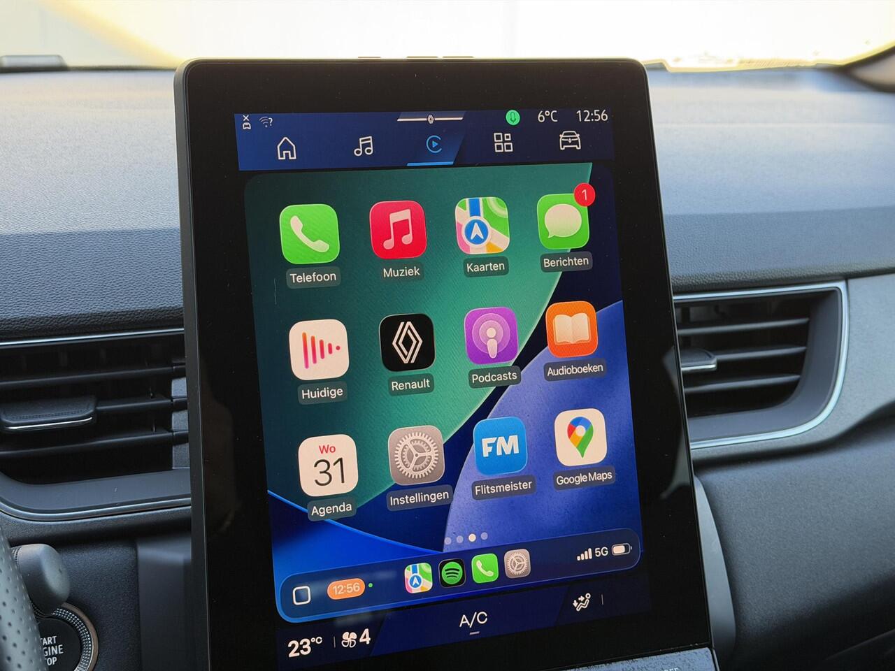 Renault Symbioz 1.6 E-Tech full hybrid 145 techno / Fabrieksgarantie tot 04-2027 / Adaptieve Cruise / Camera / Navigatie / Elektr. Achterklep / Dodehoek Detectie / Apple Carplay & Android Auto /