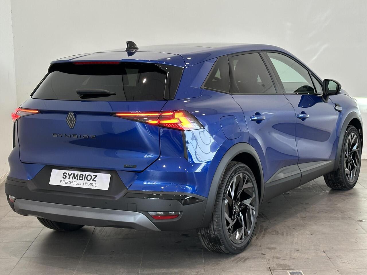 Renault Symbioz 1.8 E-Tech Full Hybrid 160 Esprit Alpine | Pack Light & Sound | Pack Driving & Comfort Premium | Van: ¤ 44.138,- nu rijklaar voor: ¤ 42.138,-