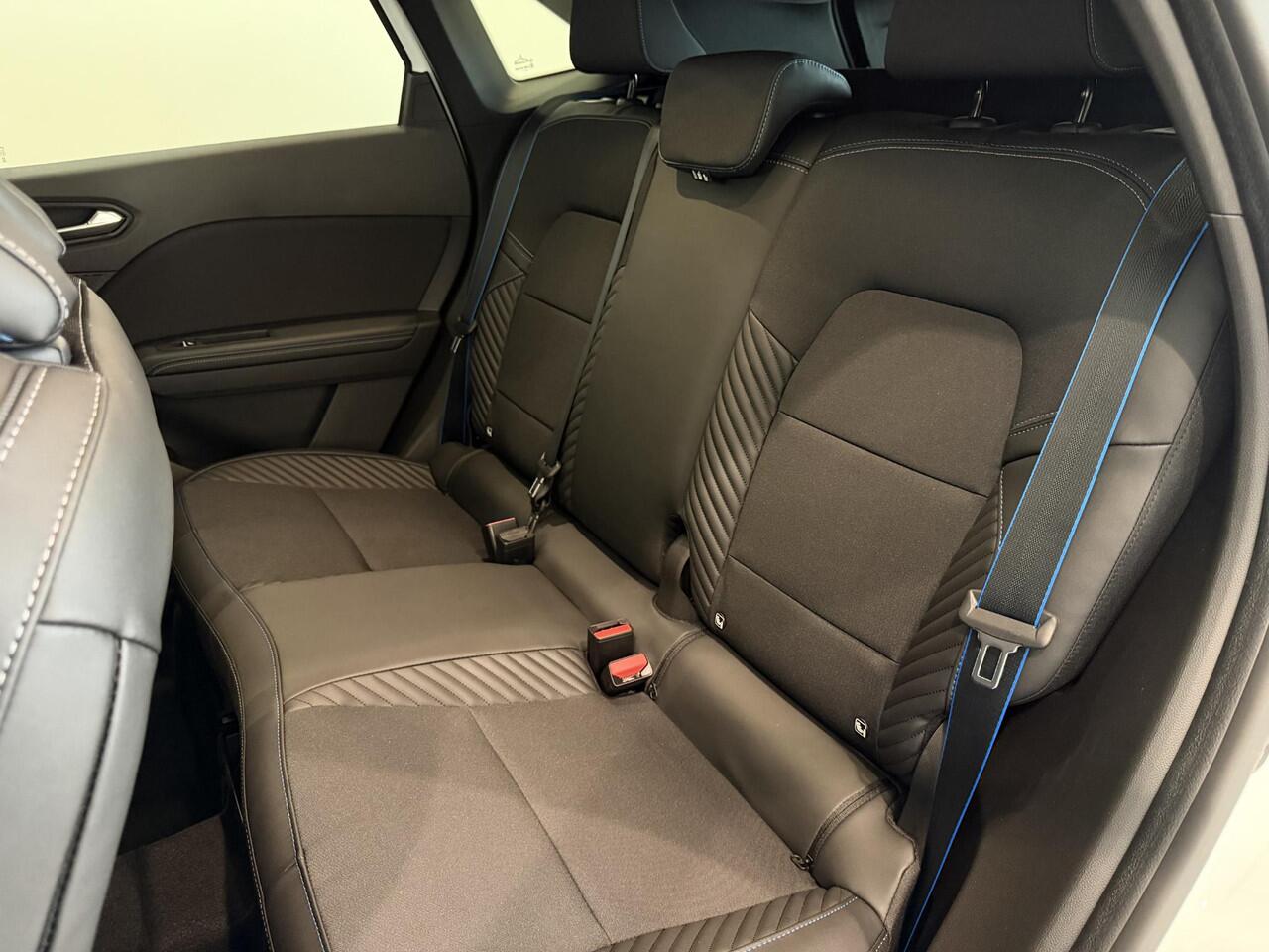 Renault Symbioz 1.8 E-Tech Full Hybrid 160 Esprit Alpine | Pack Light & Sound | Pack Driving & Comfort Premium | Van: ¤ 44.741,- nu rijklaar voor: ¤ 42.741,-