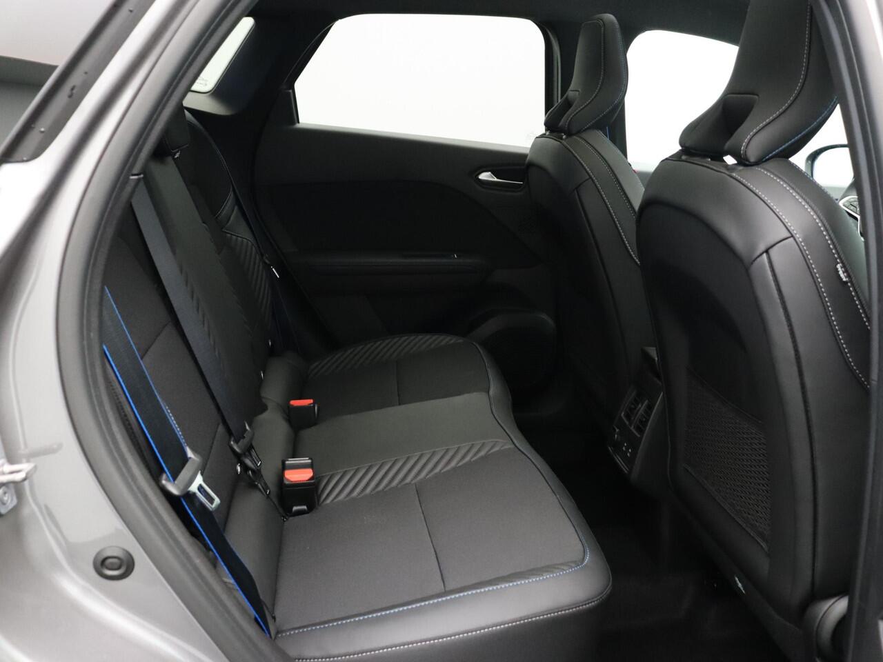 Renault Symbioz 1.6 E-Tech hybrid 145pk esprit Alpine | Active driver assist | Stuurverwarming |