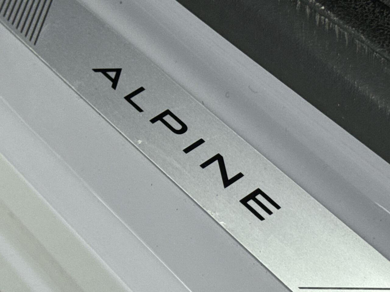 Renault Symbioz 1.6 E-Tech full hybrid 145Pk Esprit Alpine | Climate Control | Navigatie | Cruise Control Adaptief | Stoel - en Stuurwielverwarming | Parkeersensoren incl. Camera | Apple Carplay/Android Auto | Keyless Entry/Start |