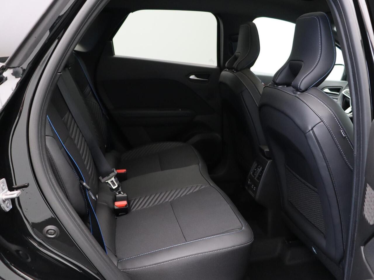 Renault Symbioz E-Tech full hybrid 160pk esprit Alpine | Active driver assist | Voorruitverwarming | Stoel- en stuurwielverwarming | Elek. bedienbare achterklep |