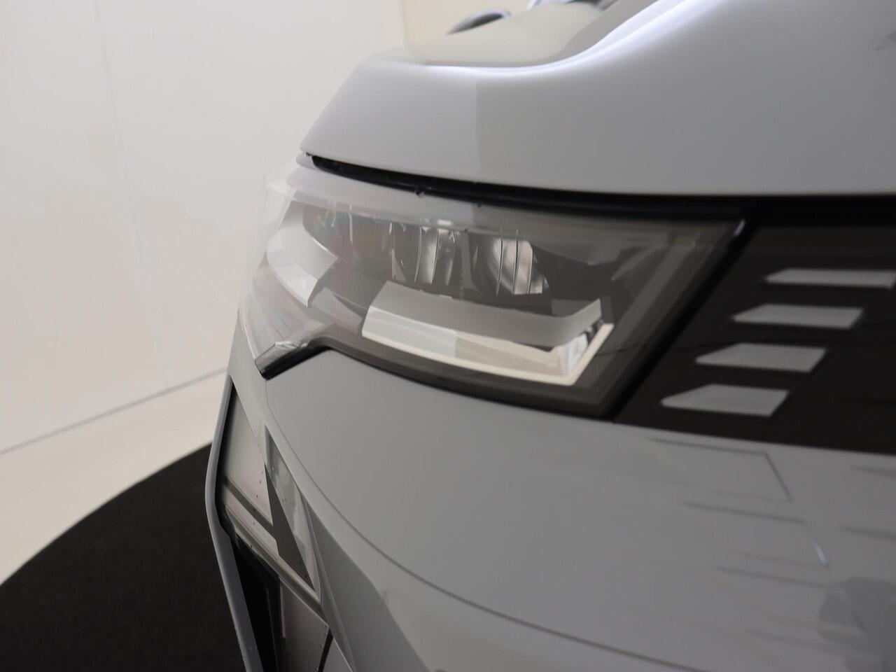 Renault Symbioz 1.8 E-Tech full hybrid 160 iconic | Stoelverwarming | 360 graden camera | Panorama dak