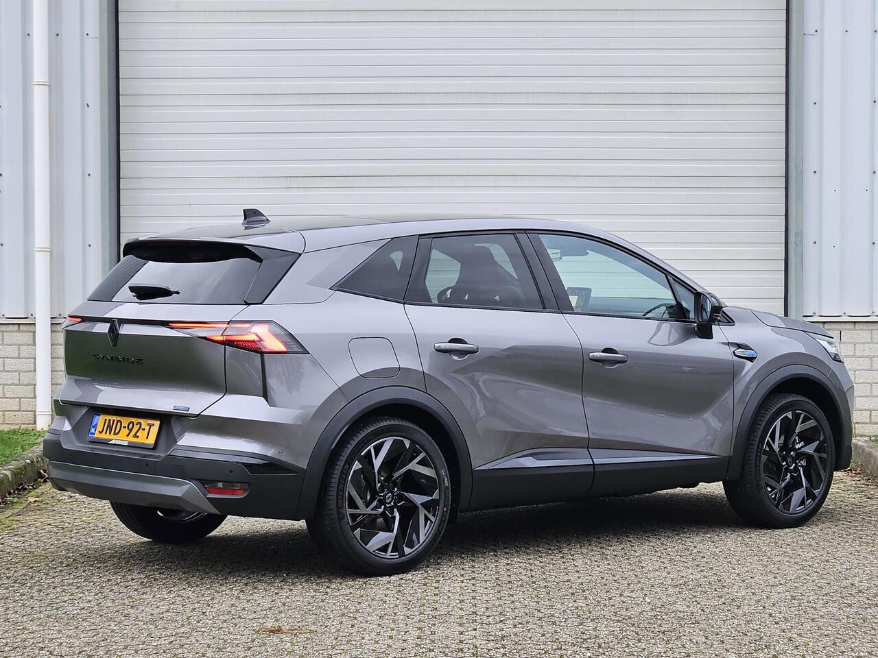 Renault Symbioz 1.8 E-Tech full hybrid 160 esprit Alpine / Harman Kardon Audio / Solarbay Panoramadak / Adaptief Cruise Control / 360 Graden Camera / Elektrische Stoelen / Elektrische Achterklep / Google Navigatie / Stoel & Stuurverwarming / Voorruit Verwarming /