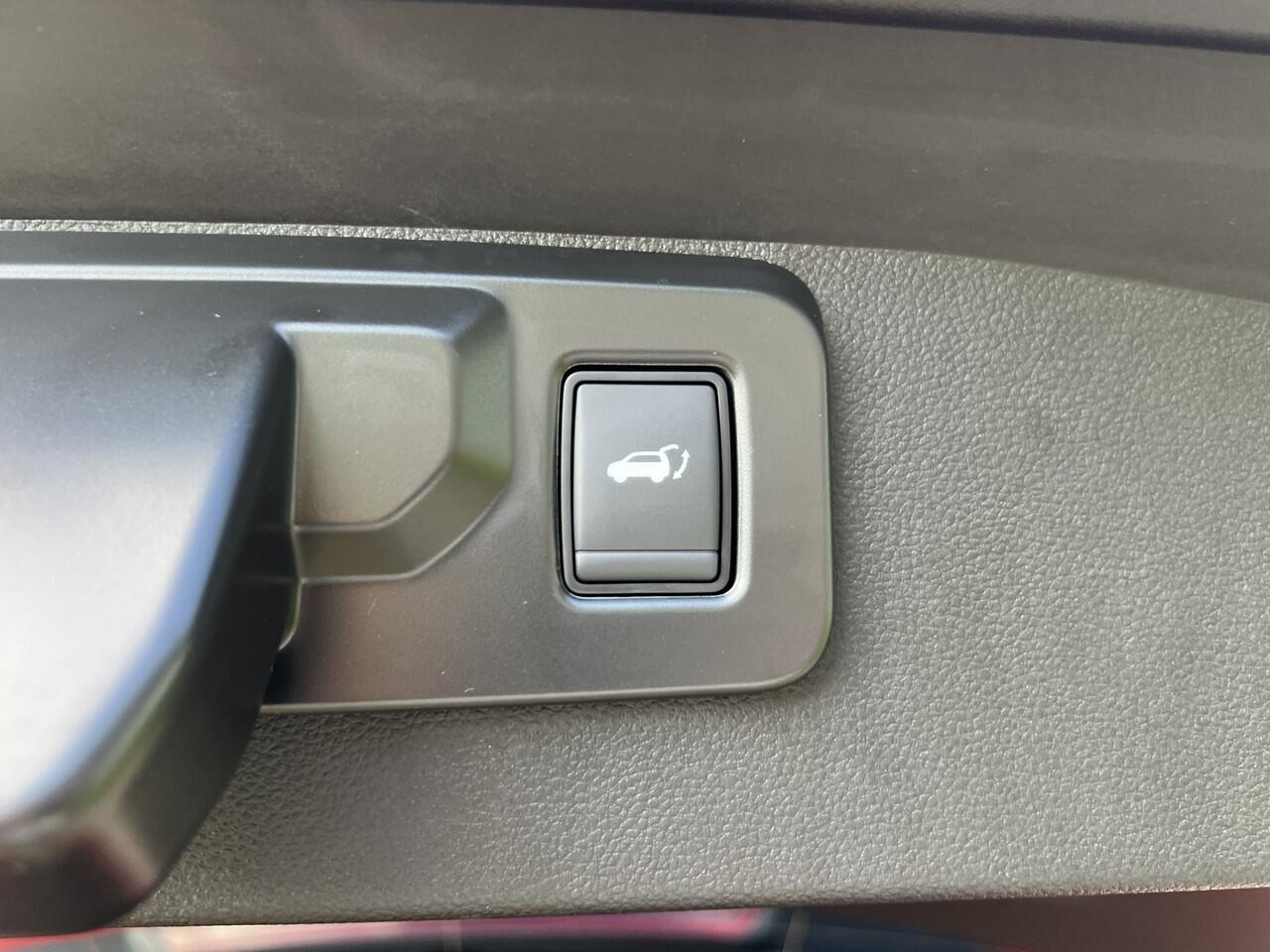 Renault Symbioz 1.6 E-Tech full hybrid 145 esprit Alpine / Elek. Stoelen / Adaptive Cruise / Winter pakket /