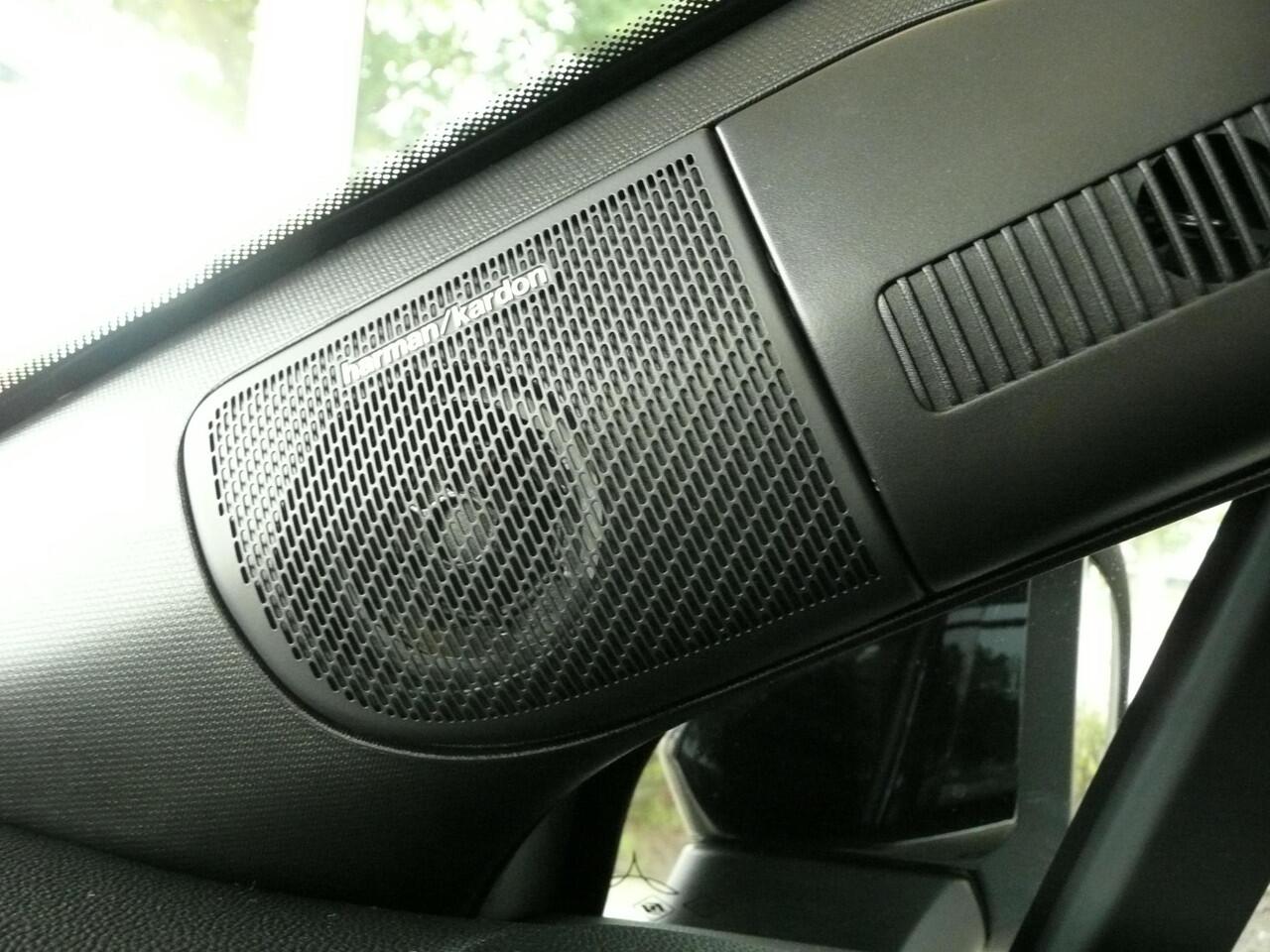 Renault Symbioz 1.6 E-Tech full hybrid 145 iconic PACK LIGHT & SOUND (SOLARBAY GLAZEN DAK/HARMAN KARDON) 360GR. CAMERA/ PACK WINTER (VERWARBARE STOELEN, STUUR EN VOORRUIT) / ETC... FULL OPTIONS! RIJKLAAR!