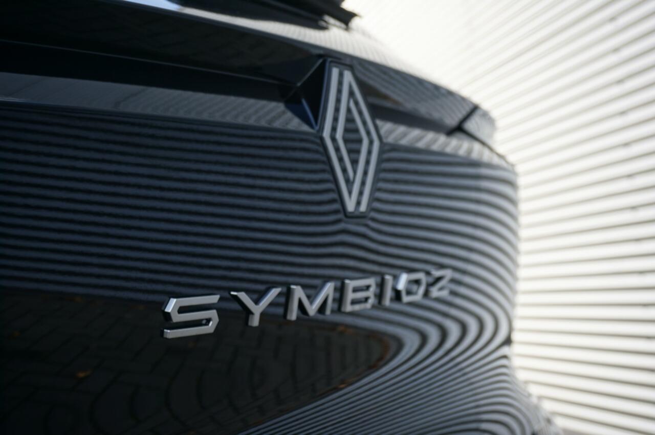 Renault Symbioz 1.6 FULL HYBRID 145PK Techno AUTOMAAT | ALL - SEASONS | 4.333 KM
