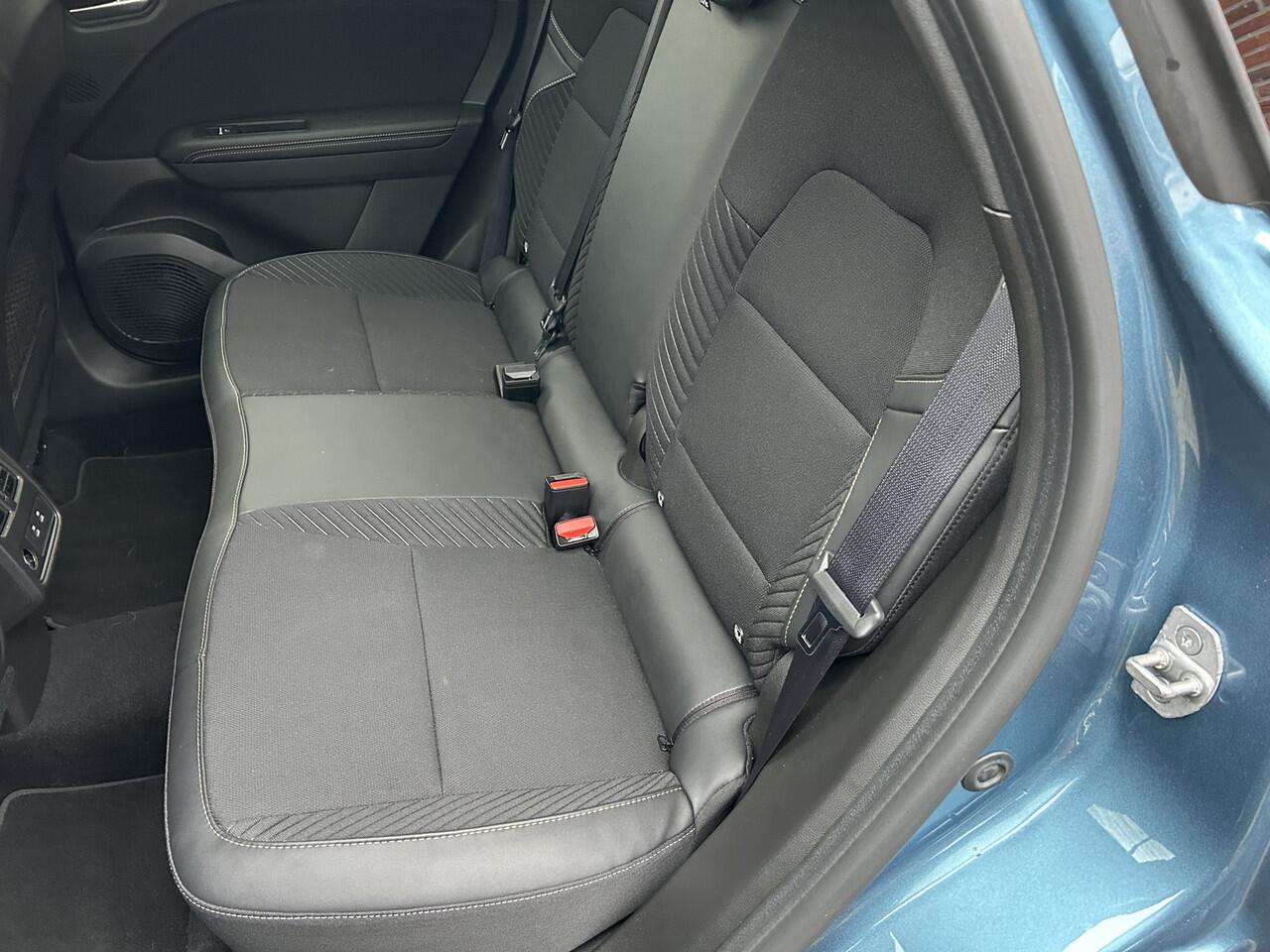 Renault Symbioz 1.6 E-Tech full hybrid 145 iconic/Panorama Dak/ Harman Kardon audio