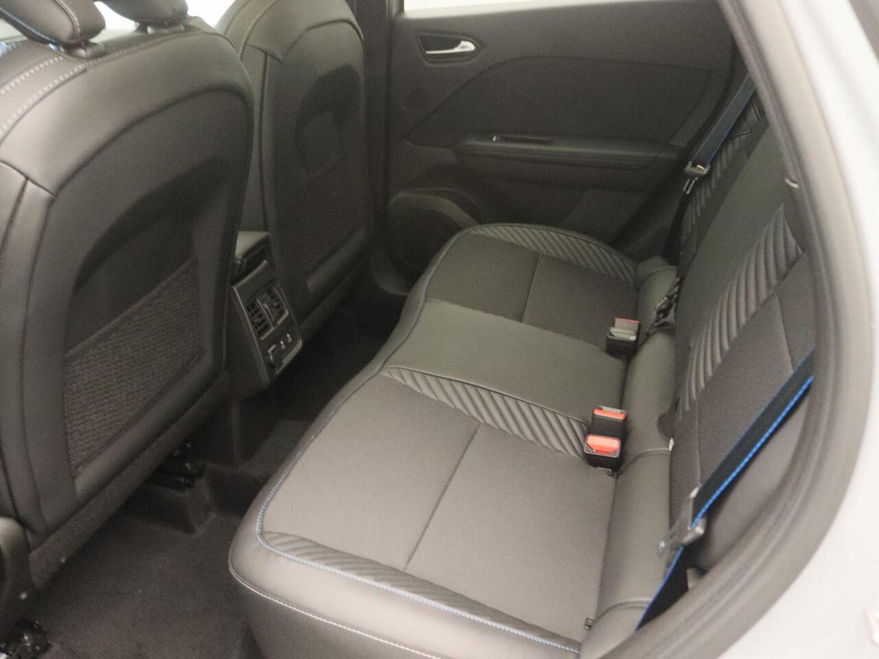 Renault Symbioz E-Tech full hybrid 160 Automaat esprit Alpine | Demo | Pack Driving & Comfort Premium | Pack Light & Sound met Harman Cardon & Solarbay elektrochromatisch panoramisch dak |